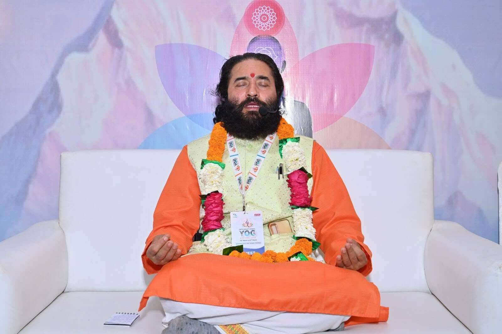 A student in seated meditation at Doon Yog Peeth